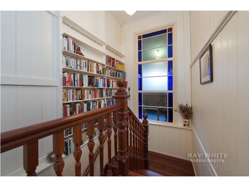 8 Handel Street, Indooroopilly QLD 4068