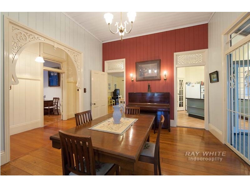 8 Handel Street, Indooroopilly QLD 4068