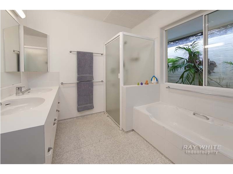 127 Harts Road, Indooroopilly QLD 4068