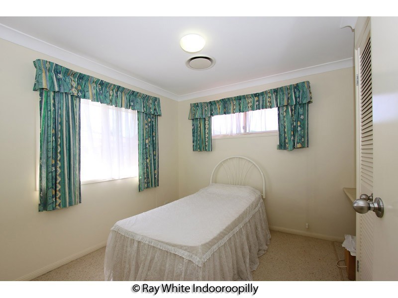 7 Dennis Street, Indooroopilly QLD 4068