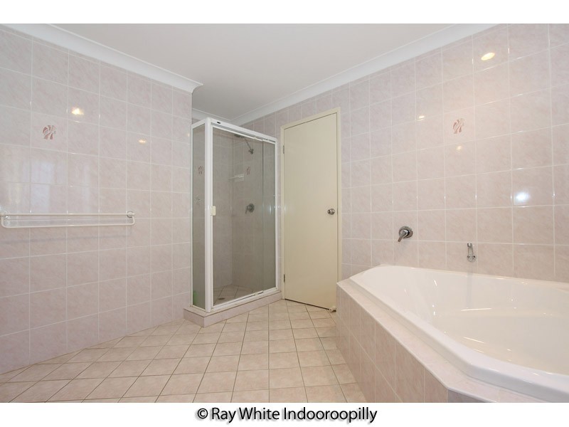 7 Dennis Street, Indooroopilly QLD 4068