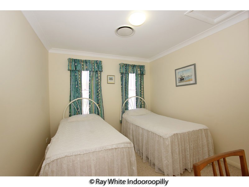 7 Dennis Street, Indooroopilly QLD 4068