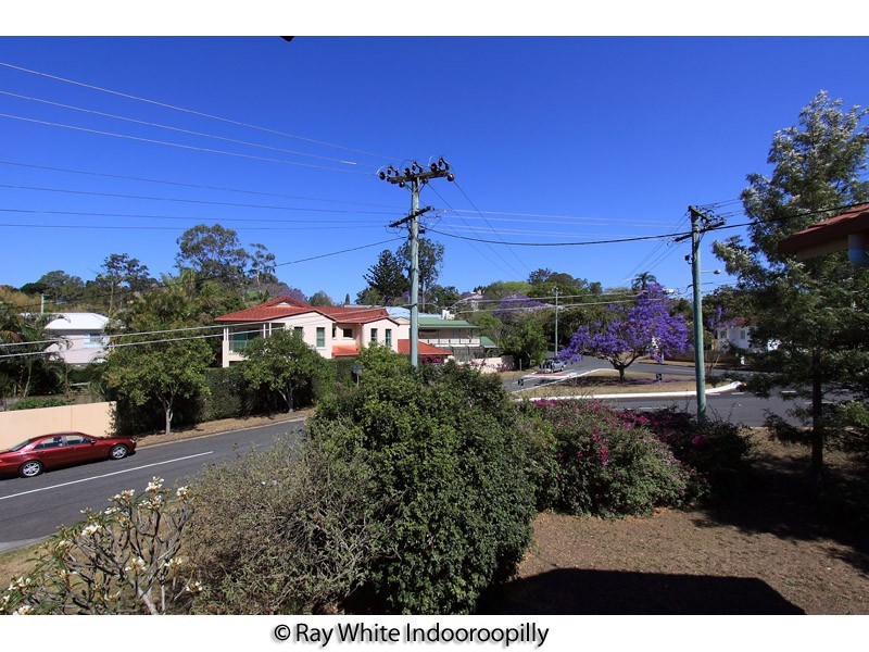 7 Dennis Street, Indooroopilly QLD 4068
