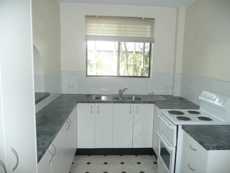 2/55 Central Avenue, Indooroopilly QLD 4068