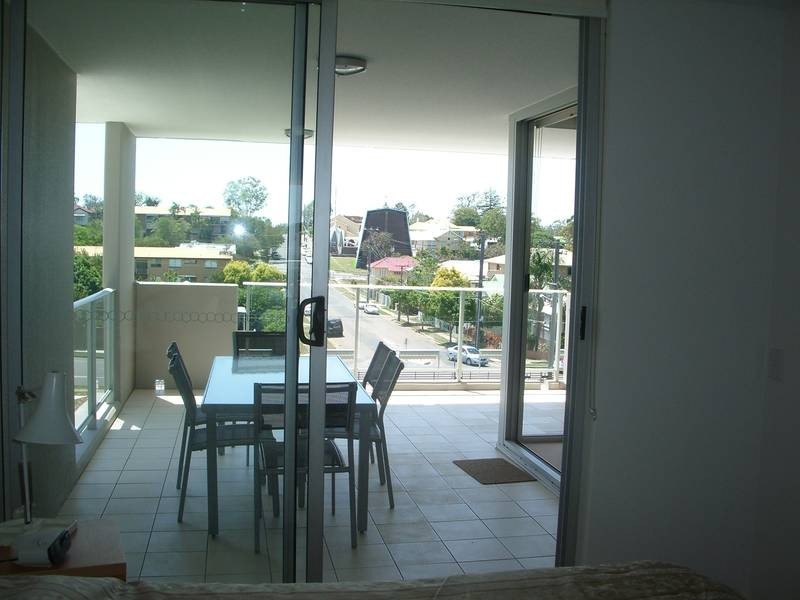 103/101 Clarence Road, Indooroopilly QLD 4068