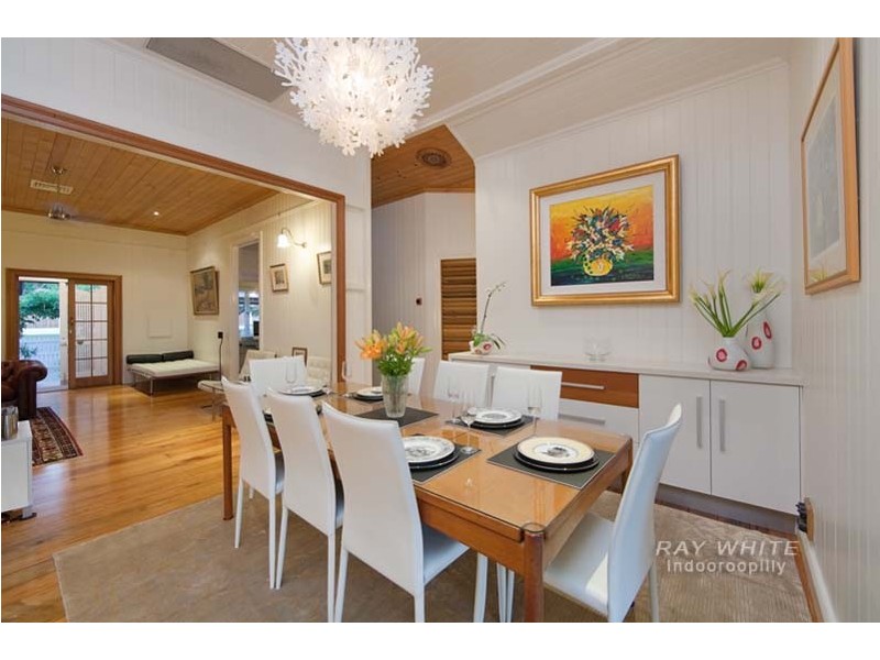 42 Neulans Road, Indooroopilly QLD 4068