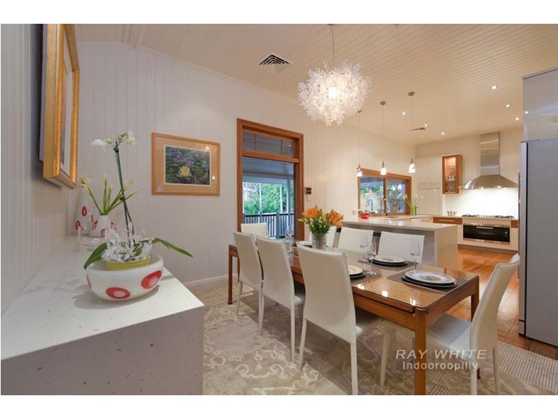 42 Neulans Road, Indooroopilly QLD 4068