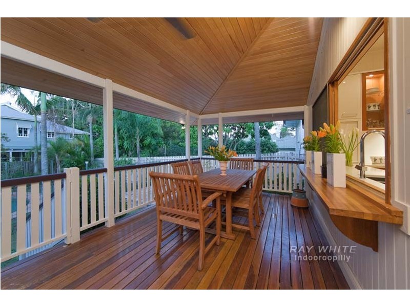 42 Neulans Road, Indooroopilly QLD 4068
