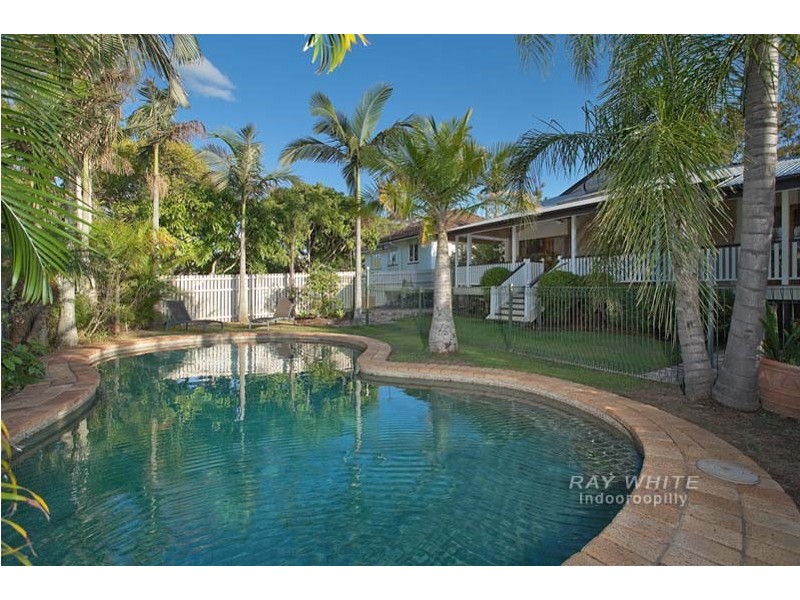 42 Neulans Road, Indooroopilly QLD 4068