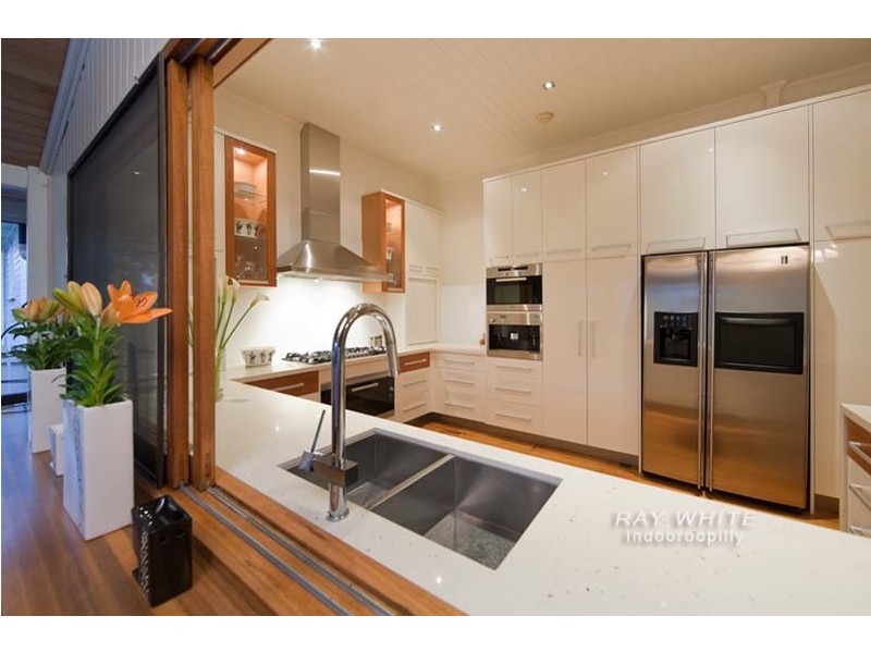 42 Neulans Road, Indooroopilly QLD 4068