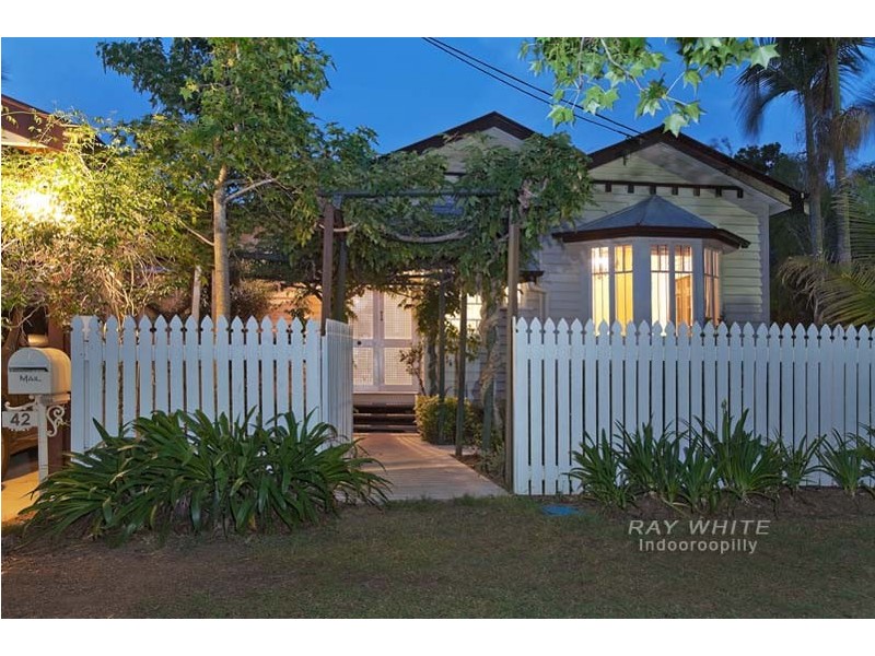 42 Neulans Road, Indooroopilly QLD 4068