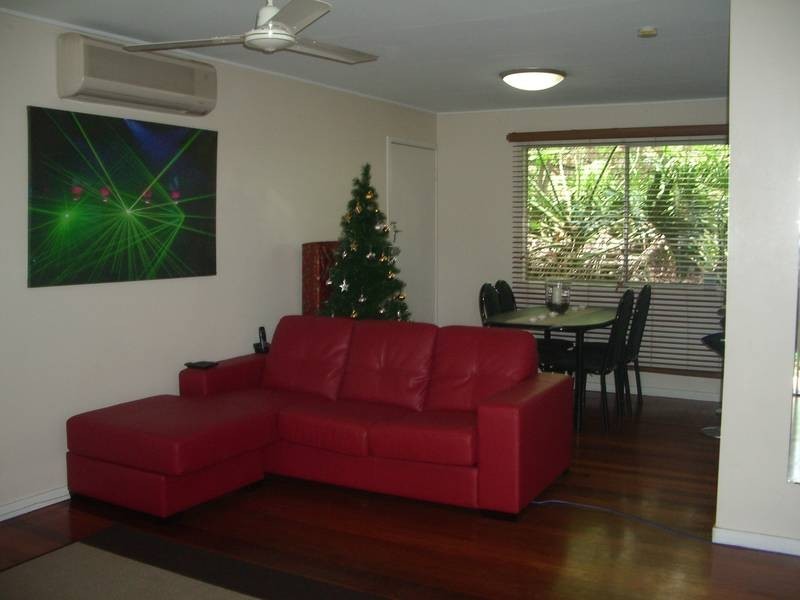 12 Burns Street, Indooroopilly QLD 4068