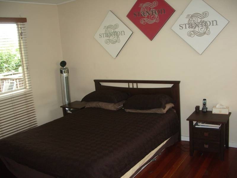 12 Burns Street, Indooroopilly QLD 4068