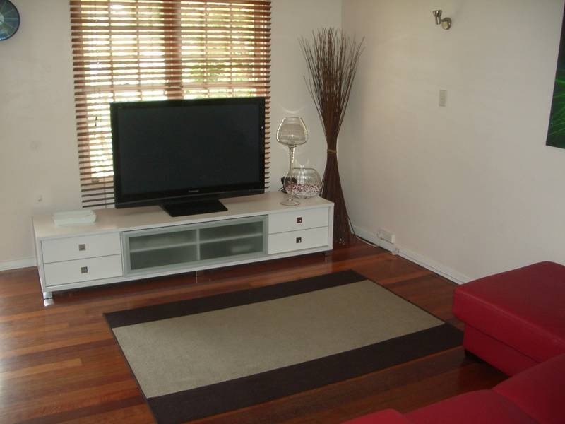 12 Burns Street, Indooroopilly QLD 4068