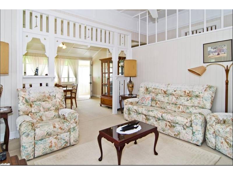 84 Appel Street, Graceville QLD 4075