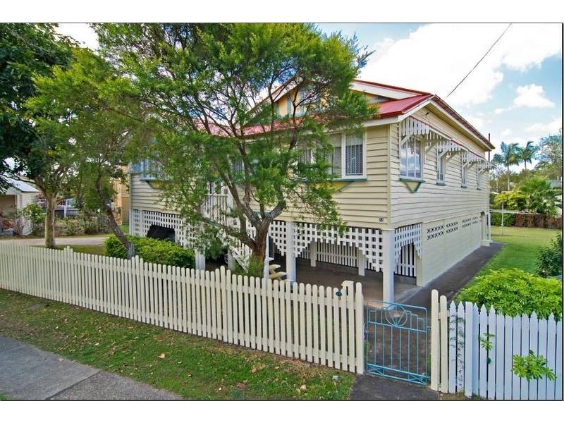 84 Appel Street, Graceville QLD 4075