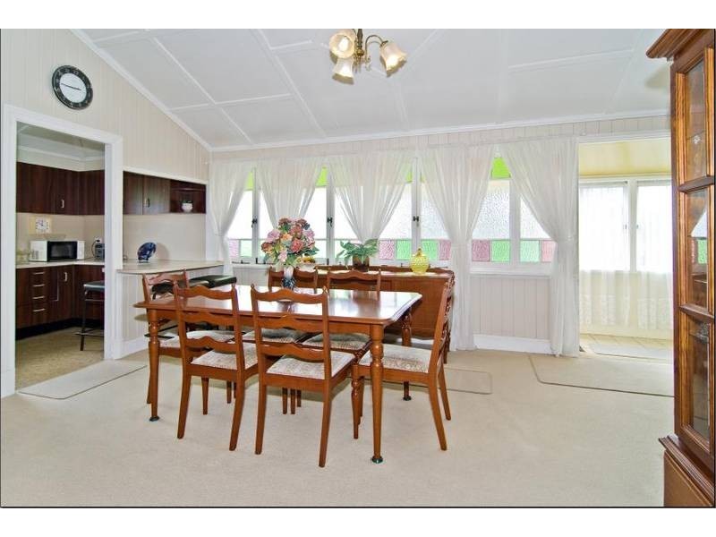 84 Appel Street, Graceville QLD 4075