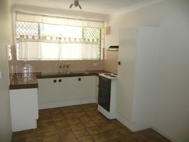 2/91 Central Avenue, Indooroopilly QLD 4068