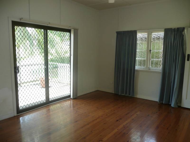 11 Honour Avenue, Chelmer QLD 4068