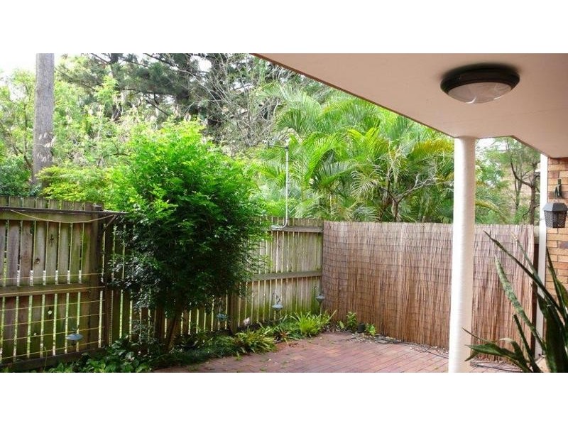 3/115 Central Avenue, Indooroopilly QLD 4068