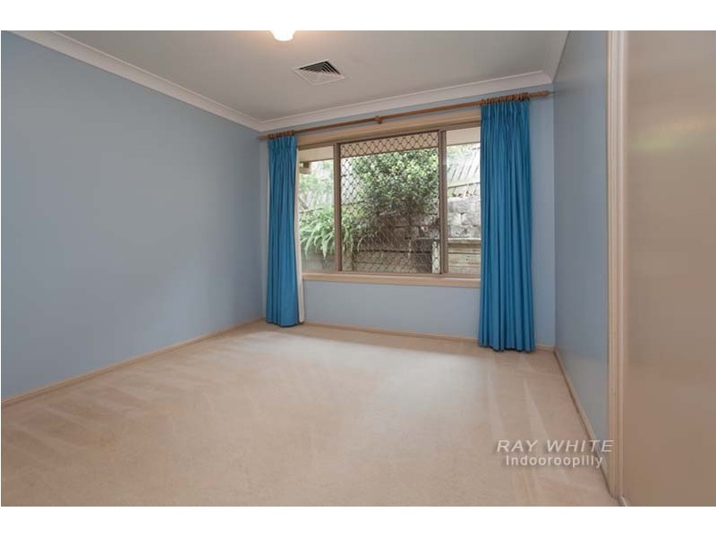 8 Royena Court, Indooroopilly QLD 4068