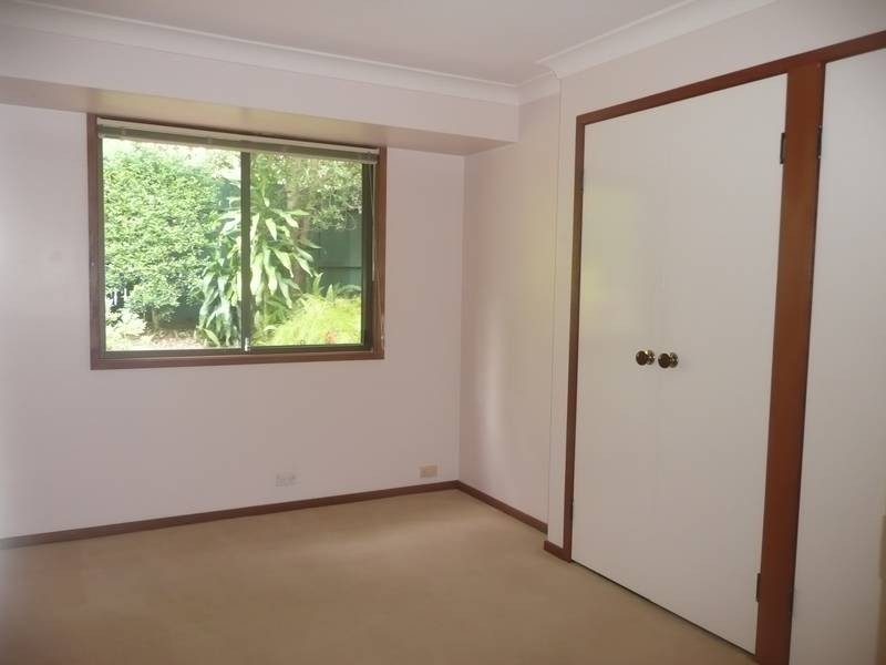 1 Valleybrook Street, Kenmore Hills QLD 4069