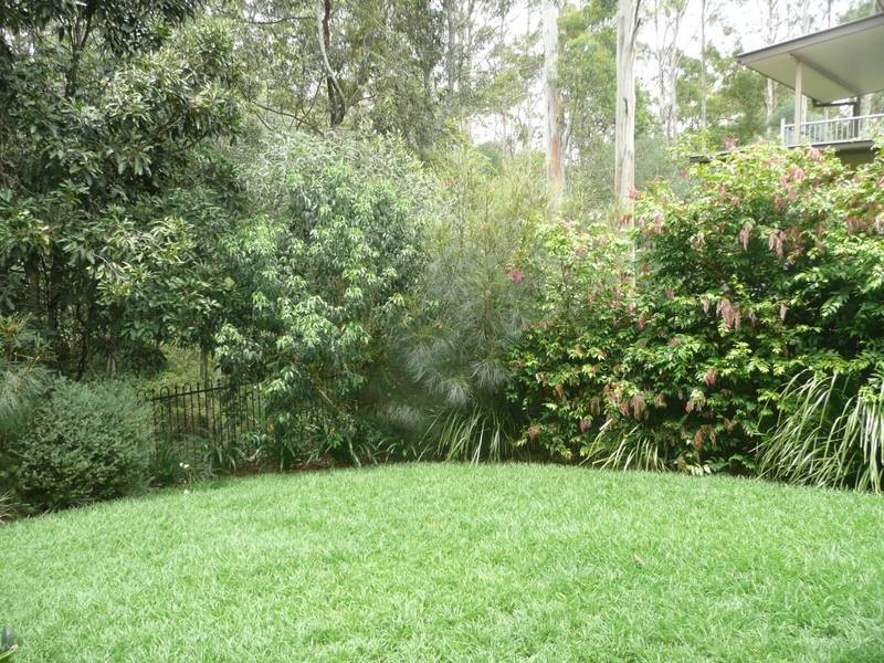 12 Sands Place, Chapel Hill QLD 4069