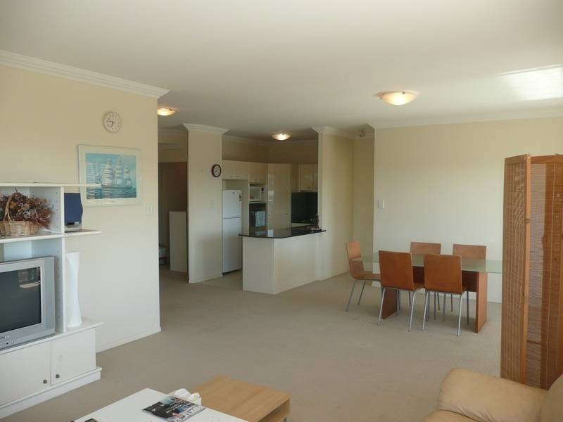 27/11 Grosvenor Road, Indooroopilly QLD 4068