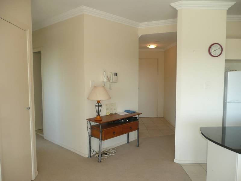 27/11 Grosvenor Road, Indooroopilly QLD 4068