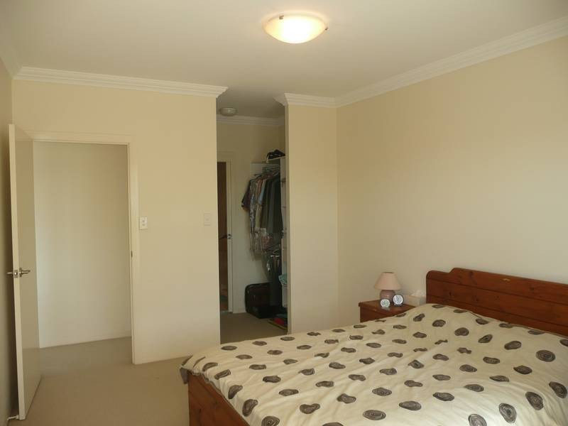 27/11 Grosvenor Road, Indooroopilly QLD 4068