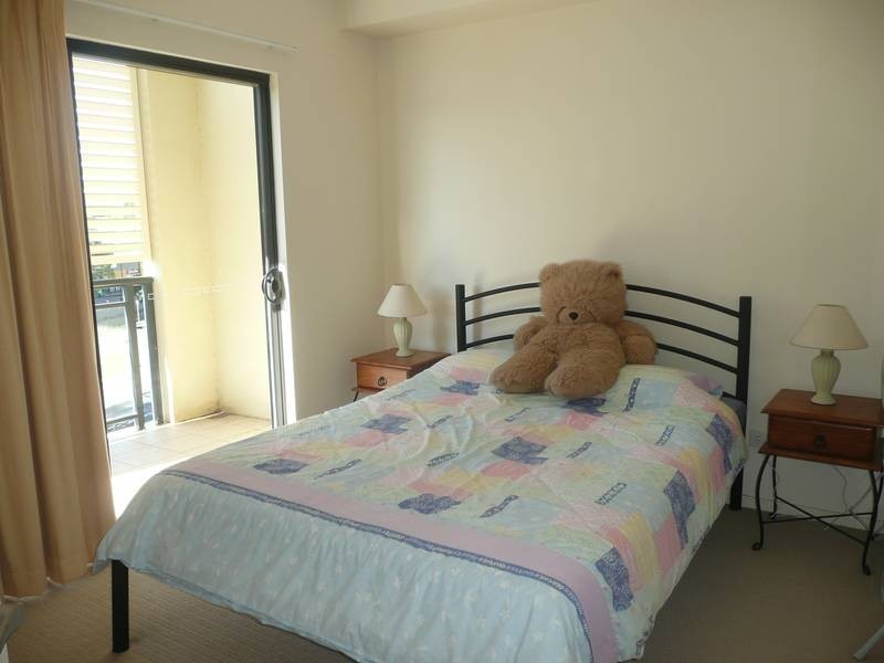27/11 Grosvenor Road, Indooroopilly QLD 4068
