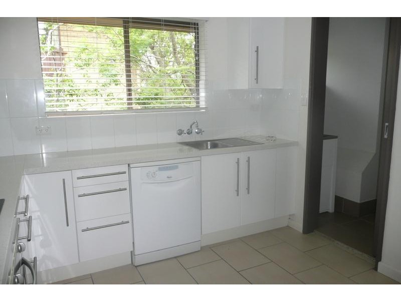 5/139 Central Avenue, Indooroopilly QLD 4068