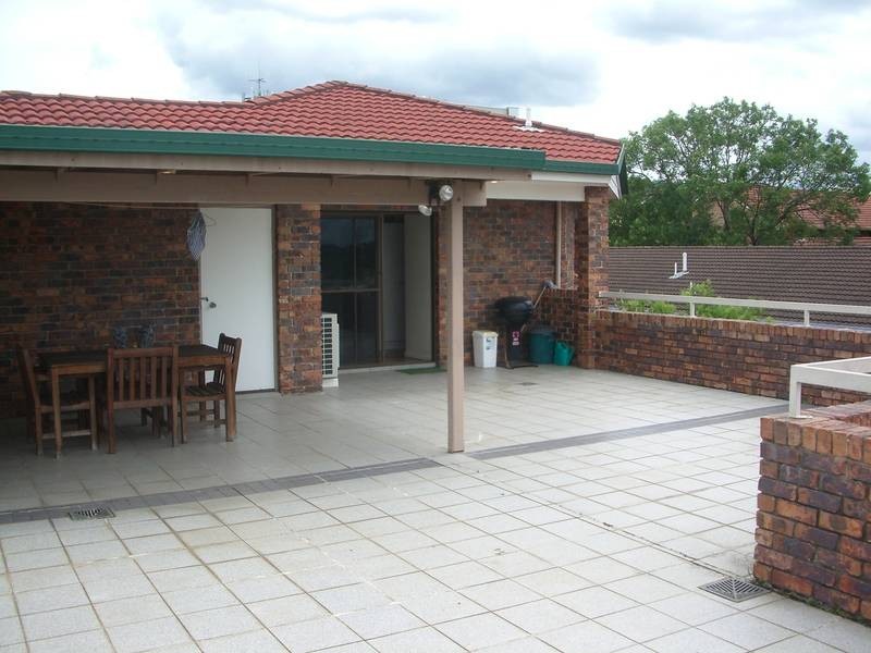 8/16 Foxton Street, Indooroopilly QLD 4068