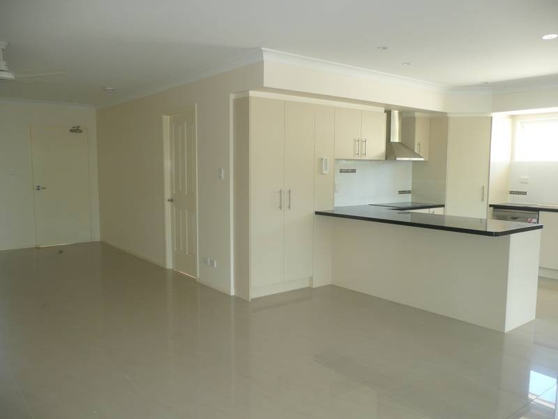 2/14-16 Finney Road, Indooroopilly QLD 4068