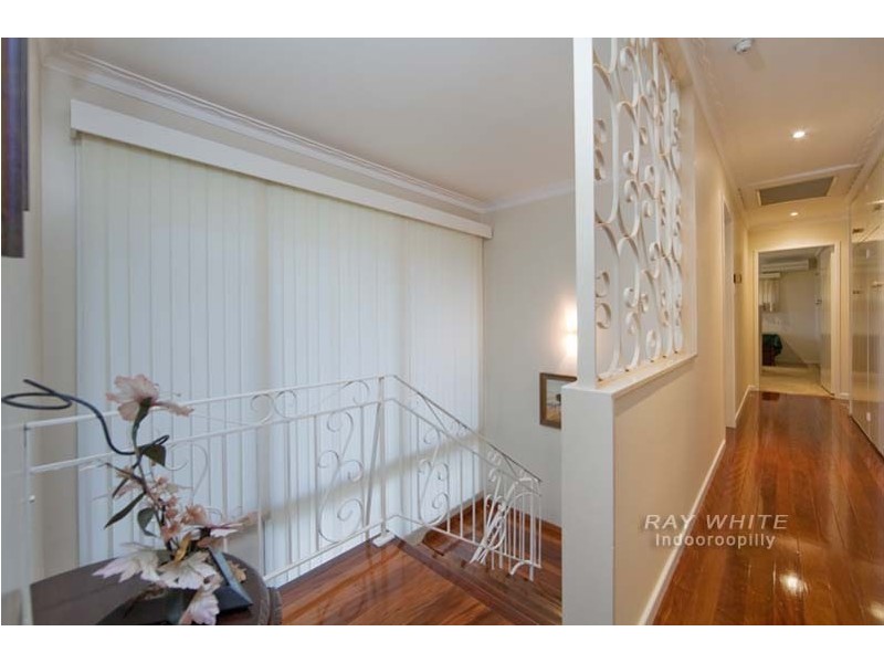 9 Bowaga Street, Indooroopilly QLD 4068