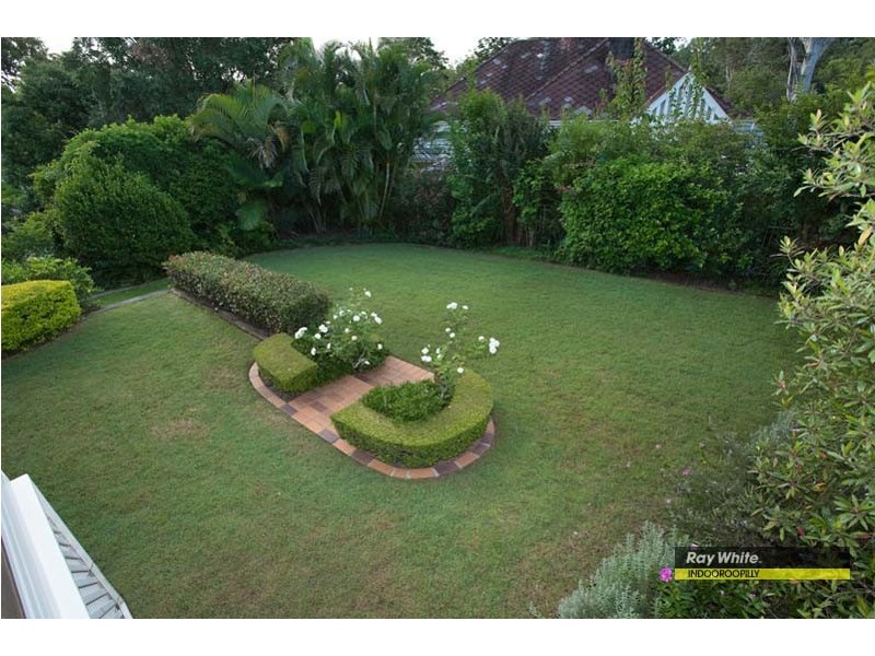 15 Nindethana Street, Indooroopilly QLD 4068