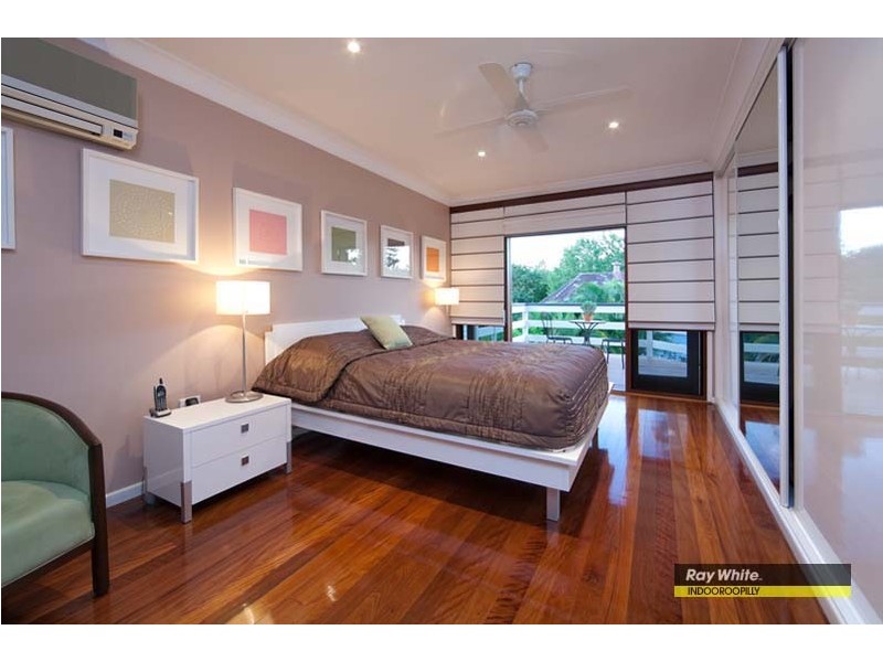 15 Nindethana Street, Indooroopilly QLD 4068