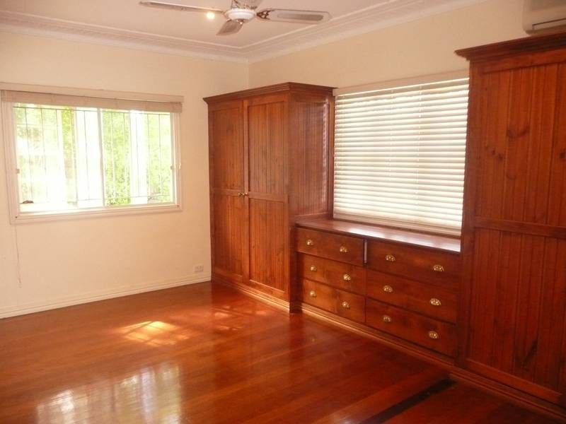 44 Hillsdon Road, Taringa QLD 4068