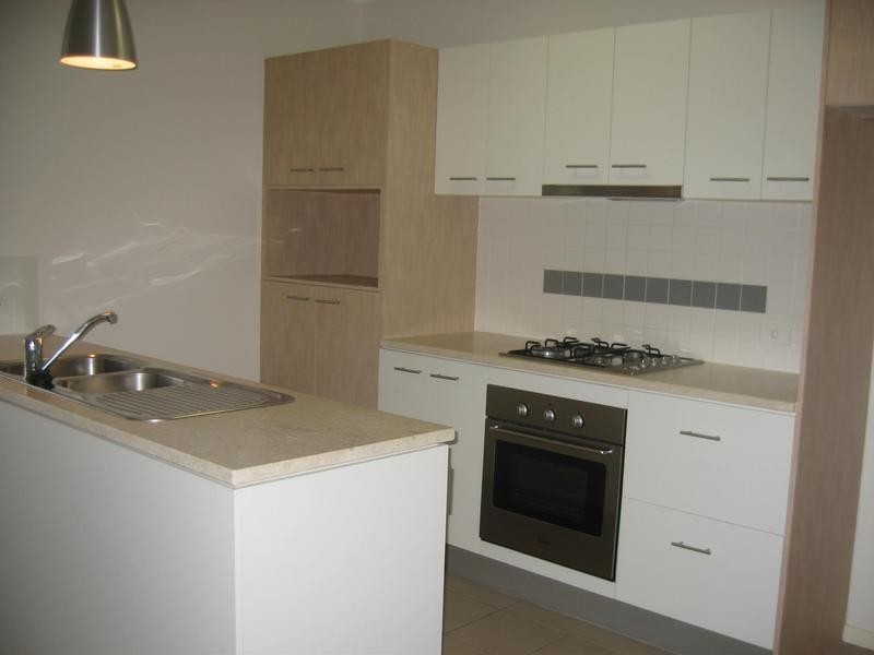 4/16 Grosvenor Road, Indooroopilly QLD 4068