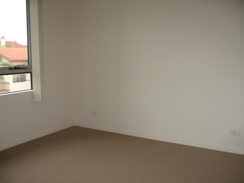 4/16 Grosvenor Road, Indooroopilly QLD 4068