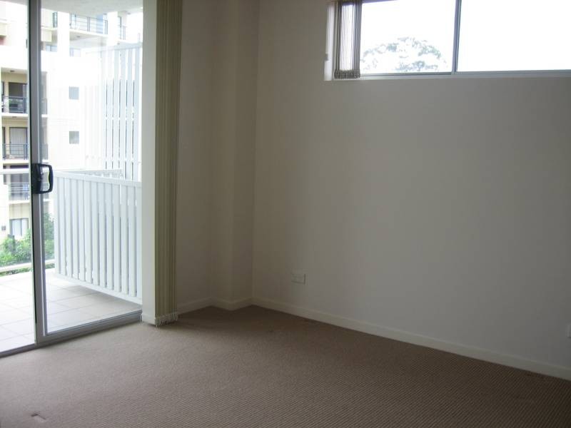 4/16 Grosvenor Road, Indooroopilly QLD 4068