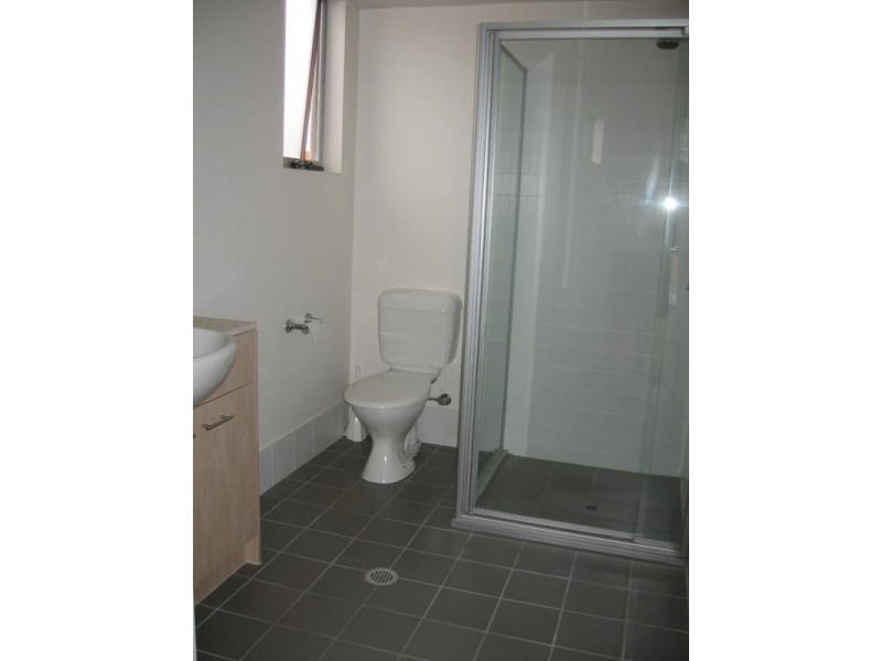 4/16 Grosvenor Road, Indooroopilly QLD 4068