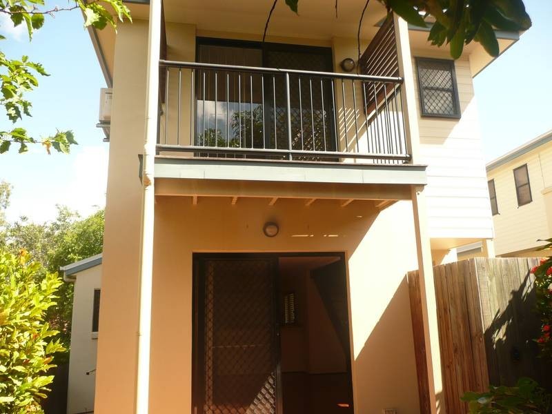 2/62 Waverley Road, Taringa QLD 4068