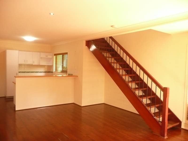 2/62 Waverley Road, Taringa QLD 4068