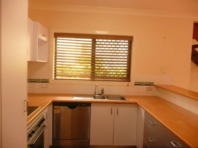 2/62 Waverley Road, Taringa QLD 4068