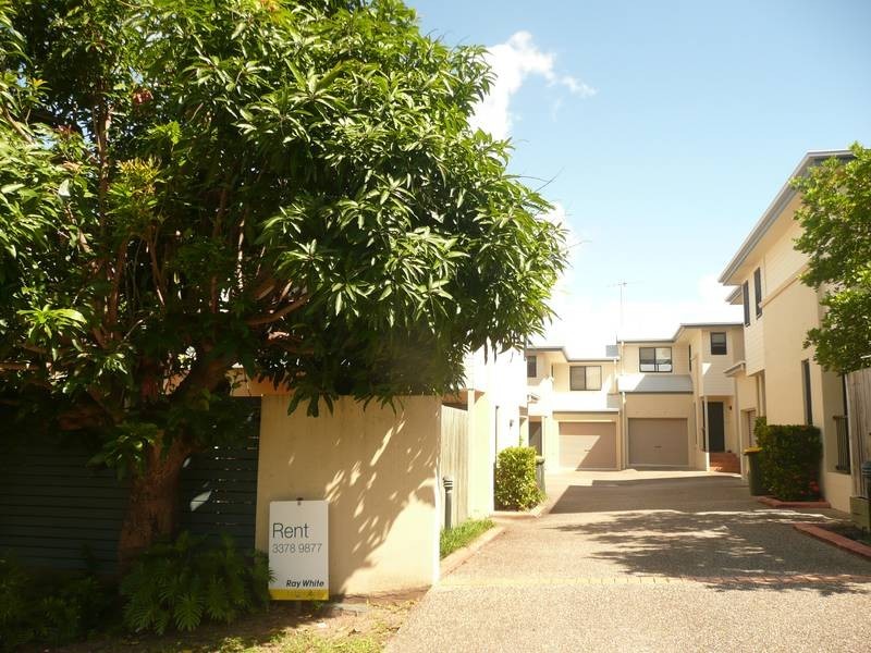 2/62 Waverley Road, Taringa QLD 4068