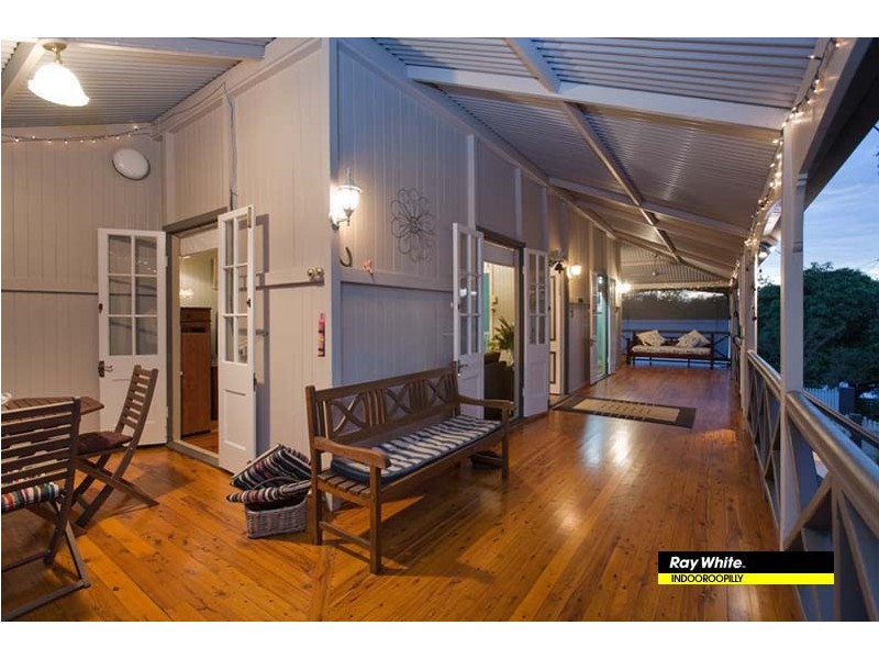 4 Jainba Street, Indooroopilly QLD 4068