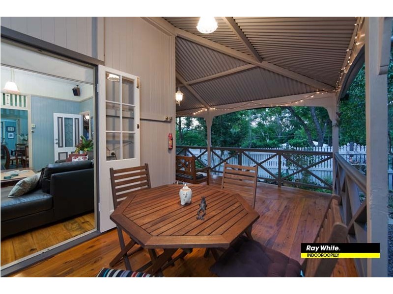 4 Jainba Street, Indooroopilly QLD 4068