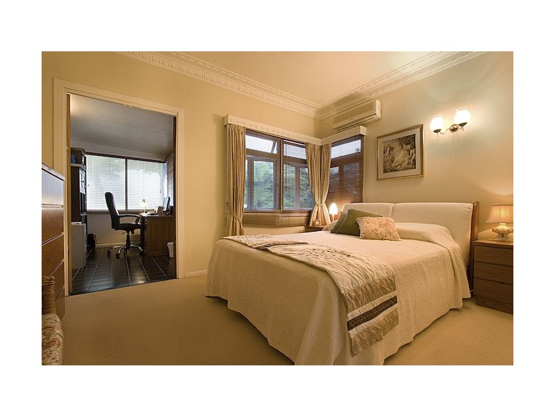 52 Iona Terrace, Taringa QLD 4068