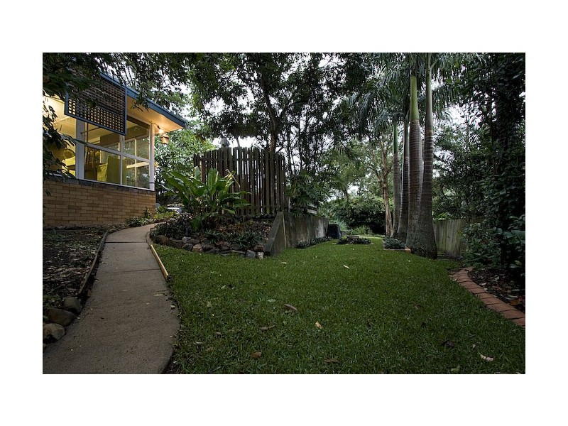 52 Iona Terrace, Taringa QLD 4068